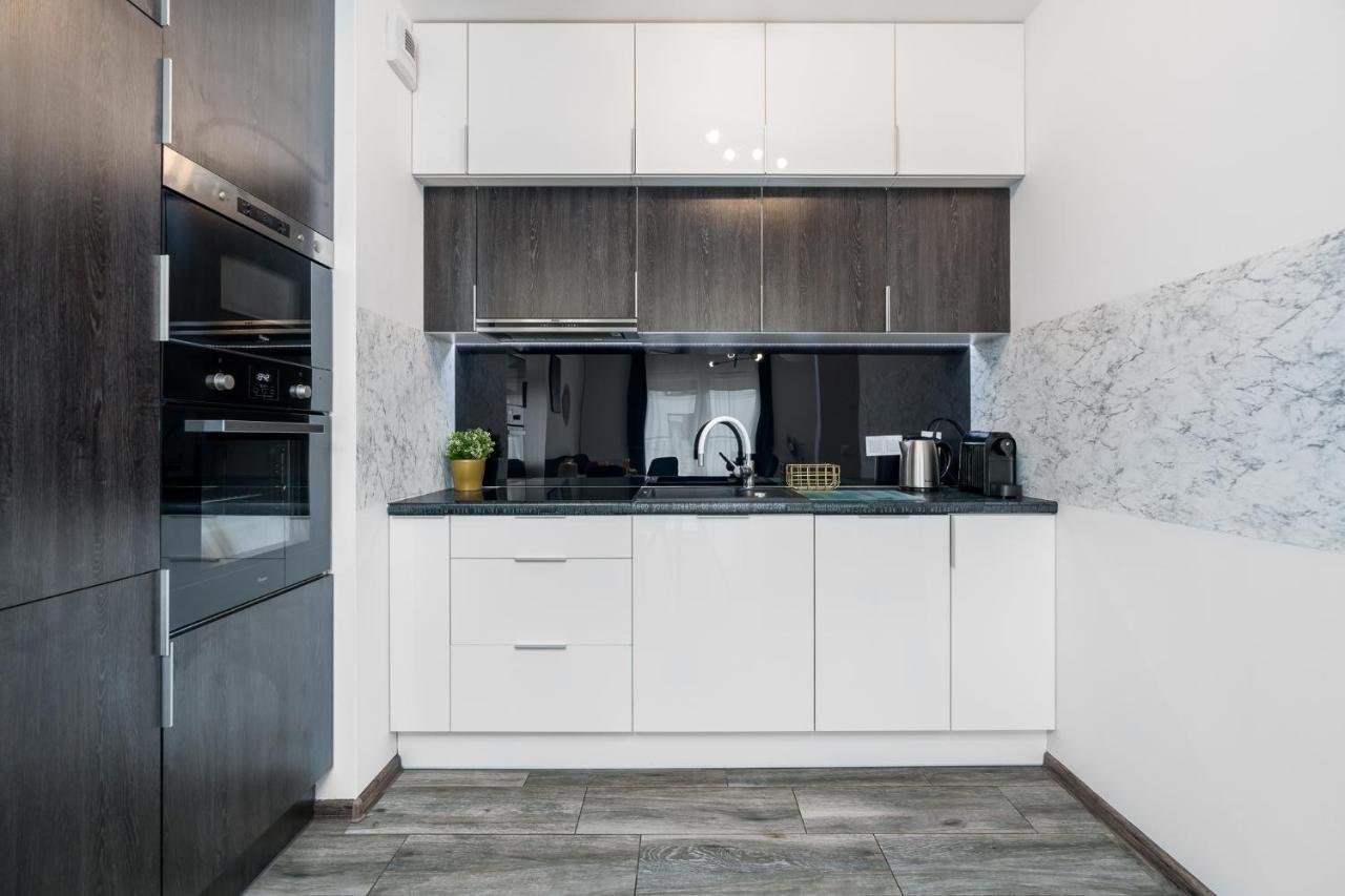 Apartament Sleepway Apartments- Garbary 100-46 Z Parkingiem *
